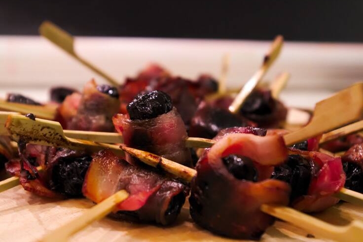 Prosciutto-wrapped Prunes with Gorgonzola Spread