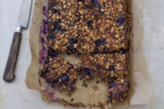 Baked Boatmeal Squares with Blueberries and Coconut